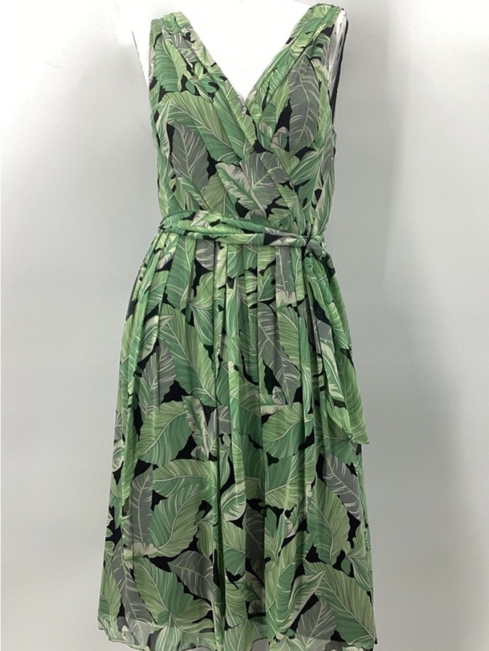 Muse Green Tropical Leaf V-Neck Midi Dress